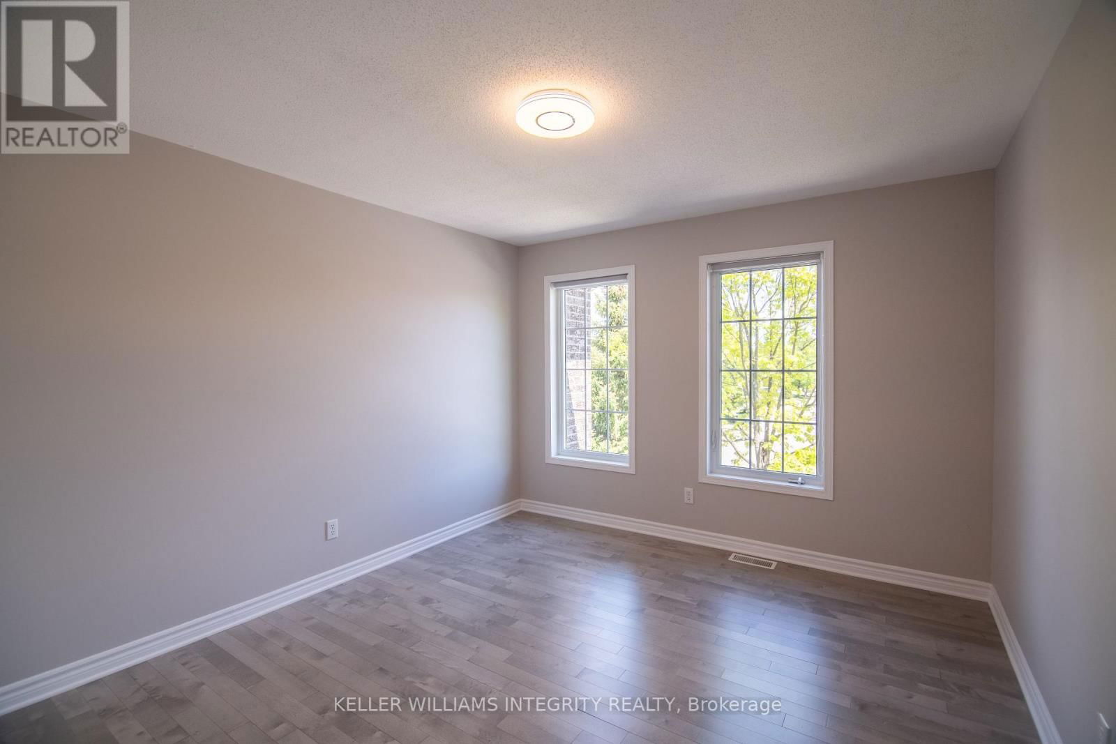 34 KEIGHLEY CIRCLE Image 37