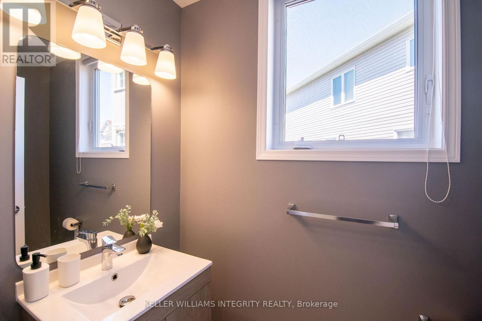 34 KEIGHLEY CIRCLE Image 4
