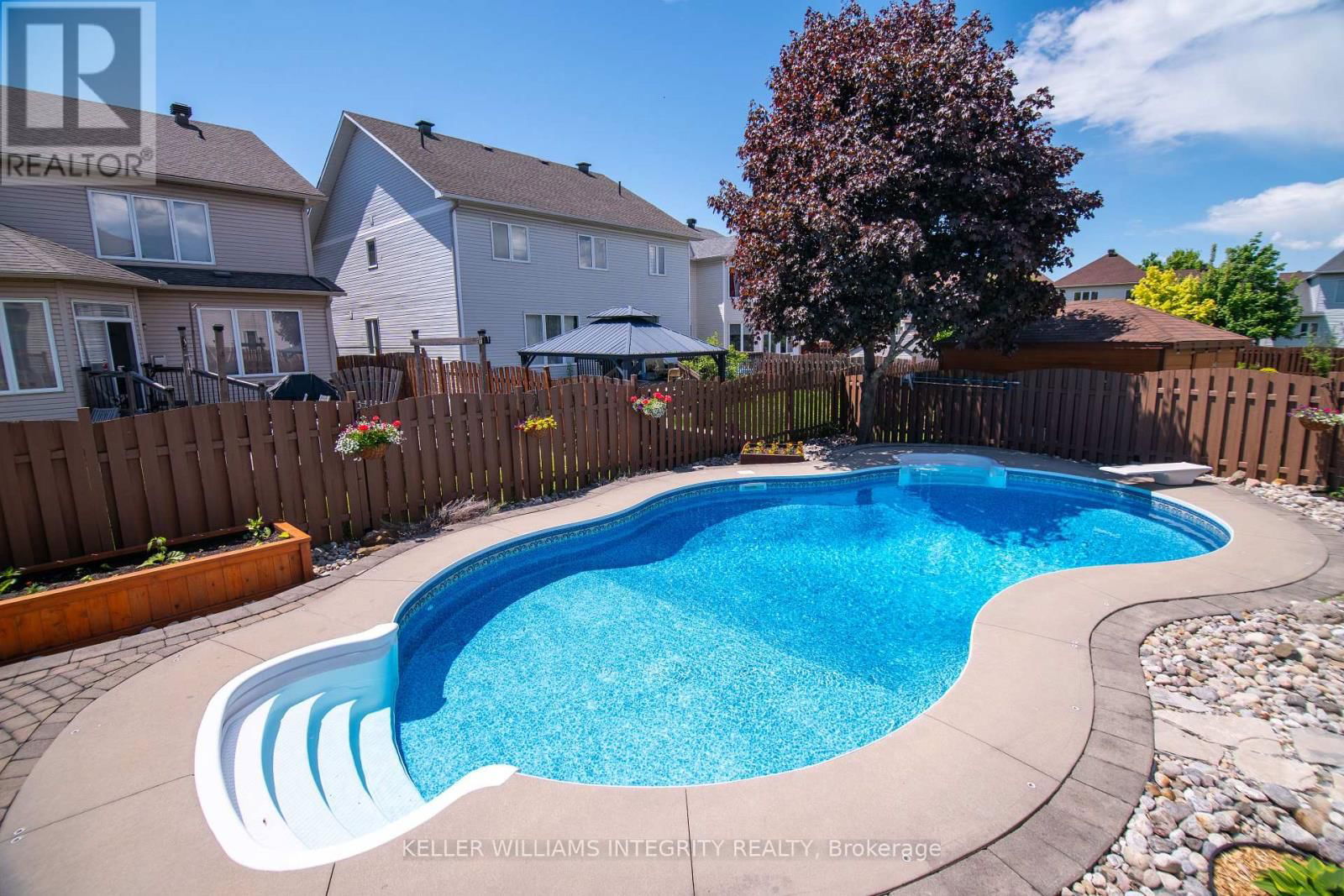 34 KEIGHLEY CIRCLE Image 42