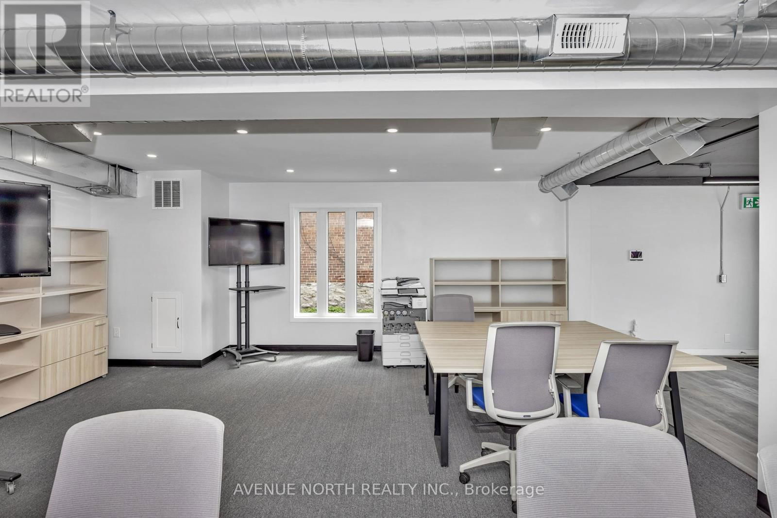 85 HOLLAND AVENUE NORTH Image 14