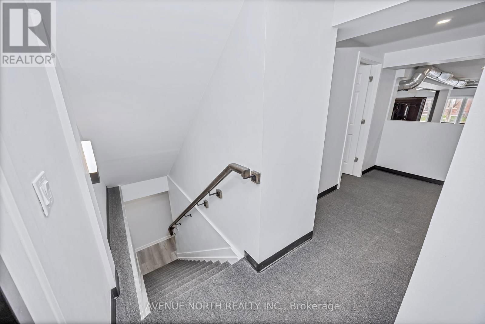 85 HOLLAND AVENUE NORTH Image 22