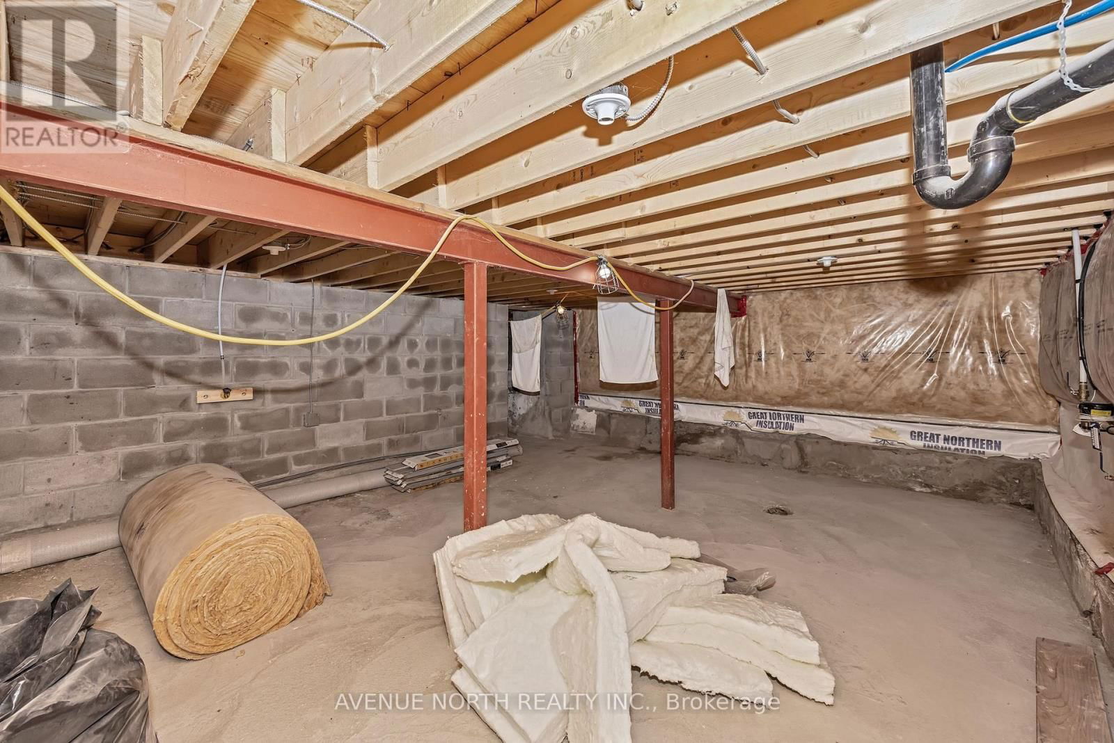 85 HOLLAND AVENUE NORTH Image 30