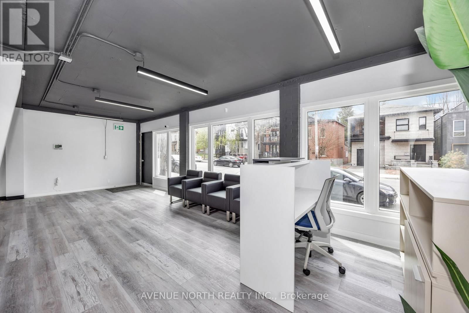 85 HOLLAND AVENUE NORTH Image 7