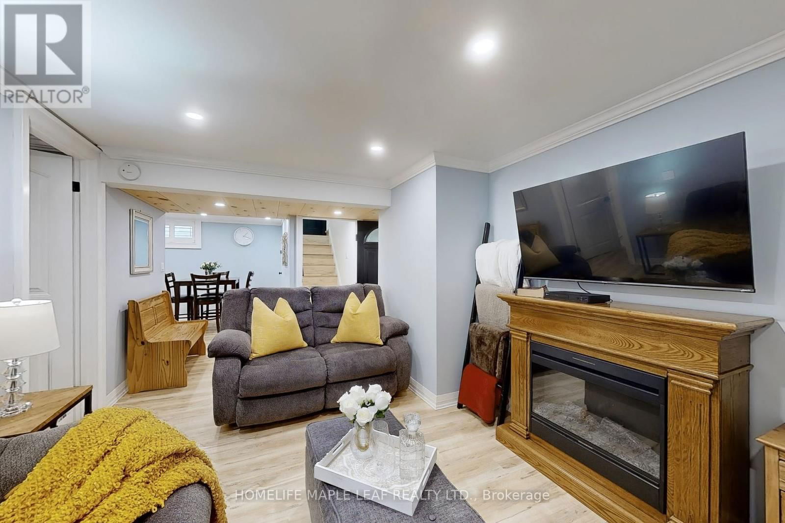 62 MONTROSE AVENUE Image 3