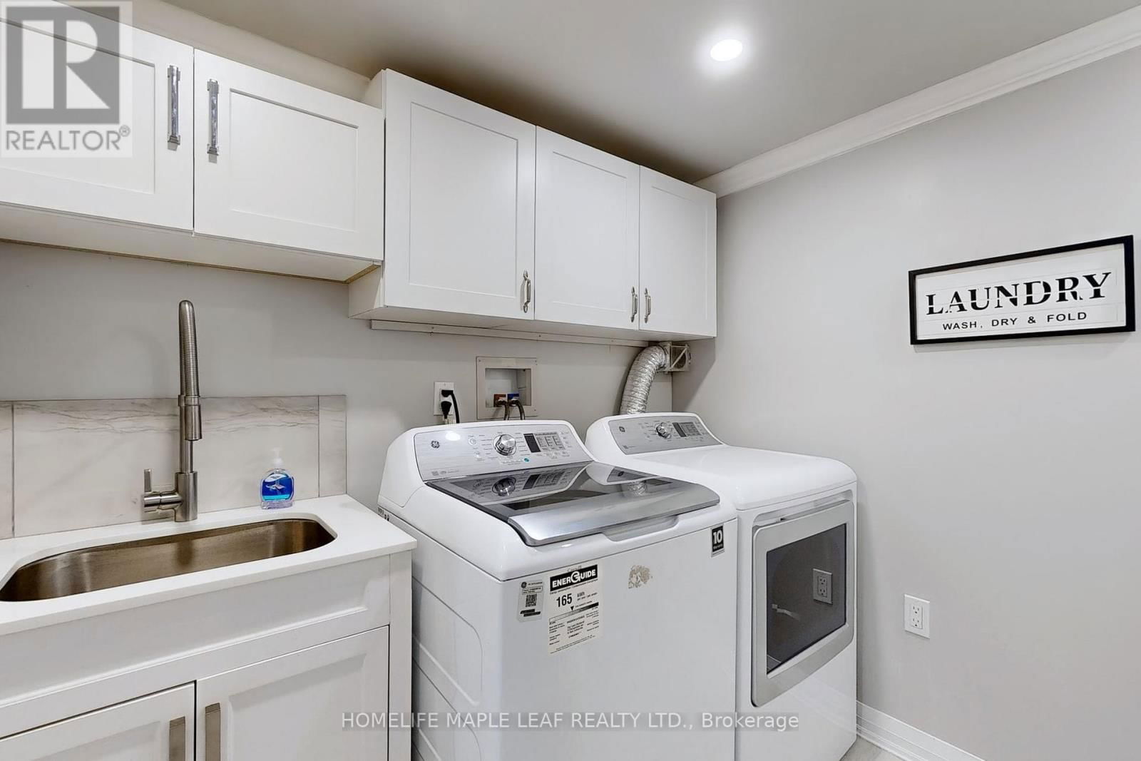 62 MONTROSE AVENUE Image 8