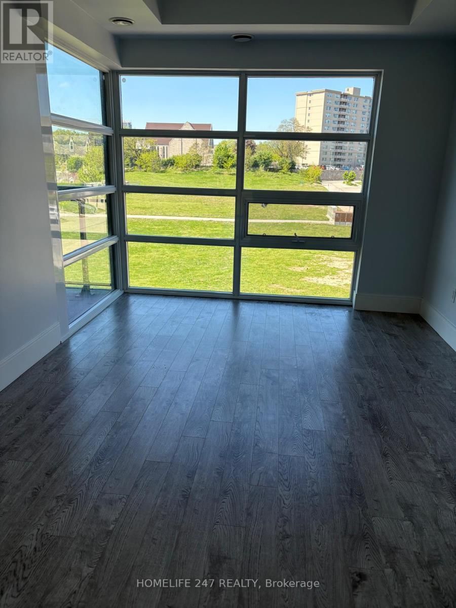 305 - 15 PRINCE ALBERT BOULEVARD Image 12