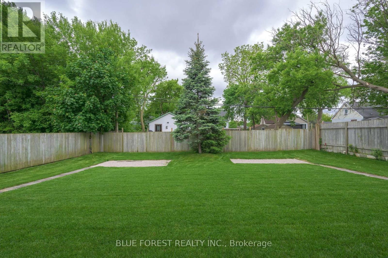 Unit 2 - 325 EDMONTON STREET Image 14