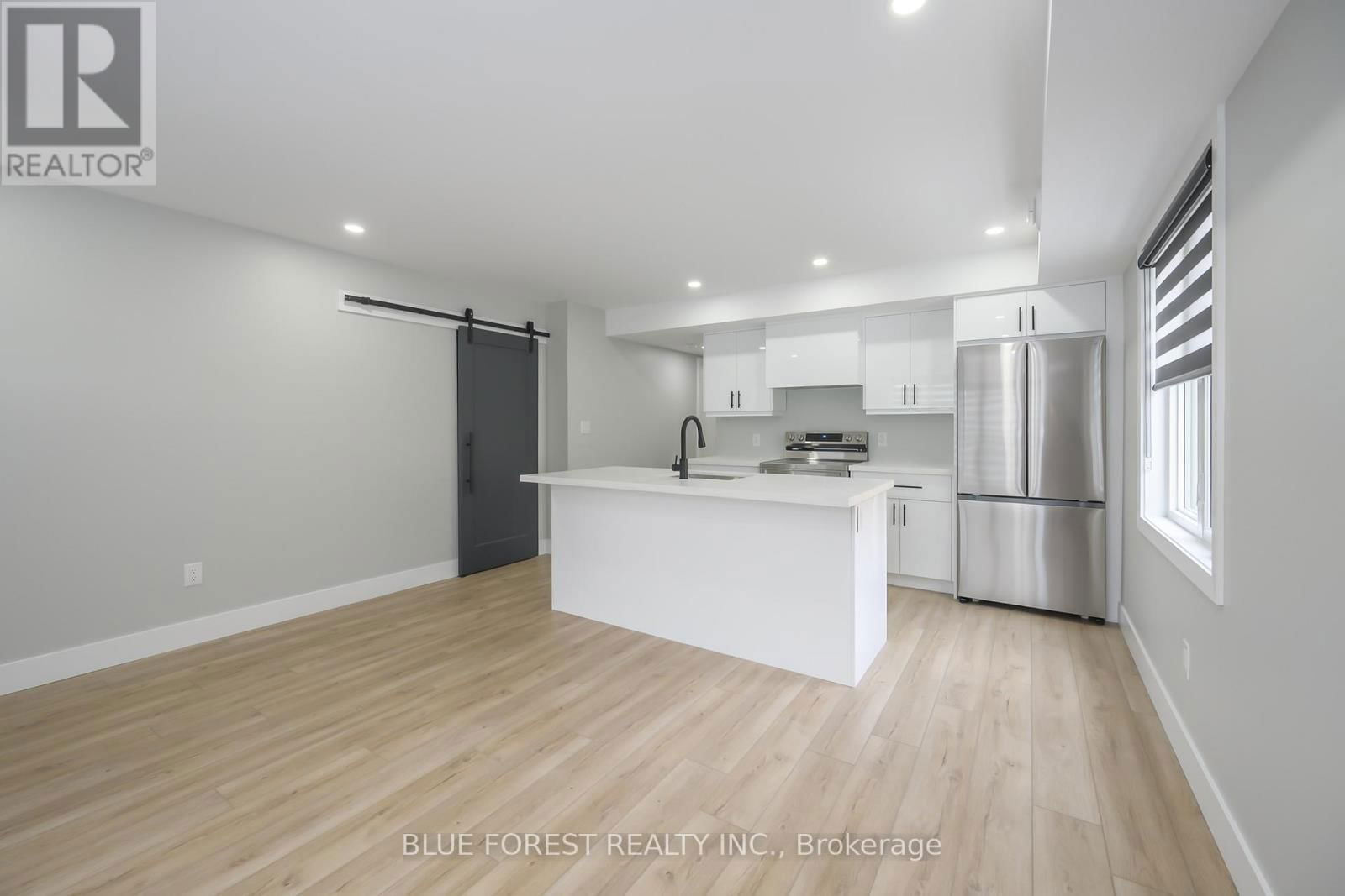 Unit 2 - 325 EDMONTON STREET Image 4