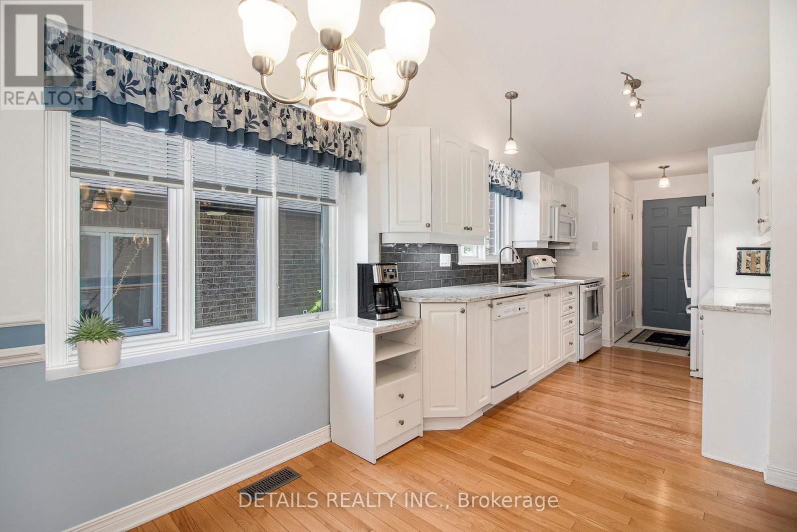 94 WATERTHRUSH CRESCENT Image 15