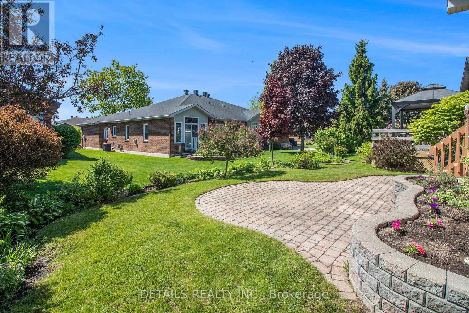 94 WATERTHRUSH CRESCENT Image 36