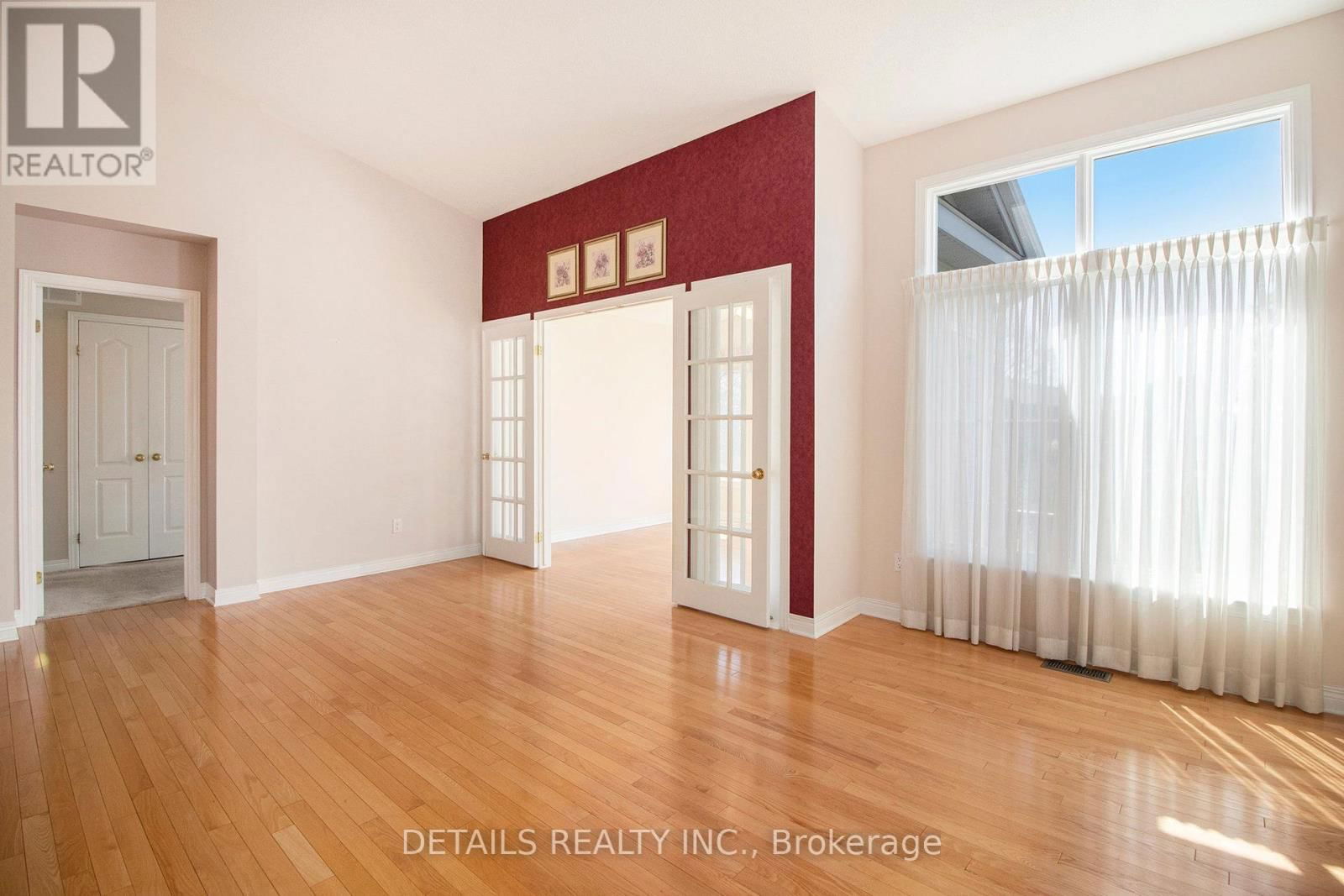 94 WATERTHRUSH CRESCENT Image 6