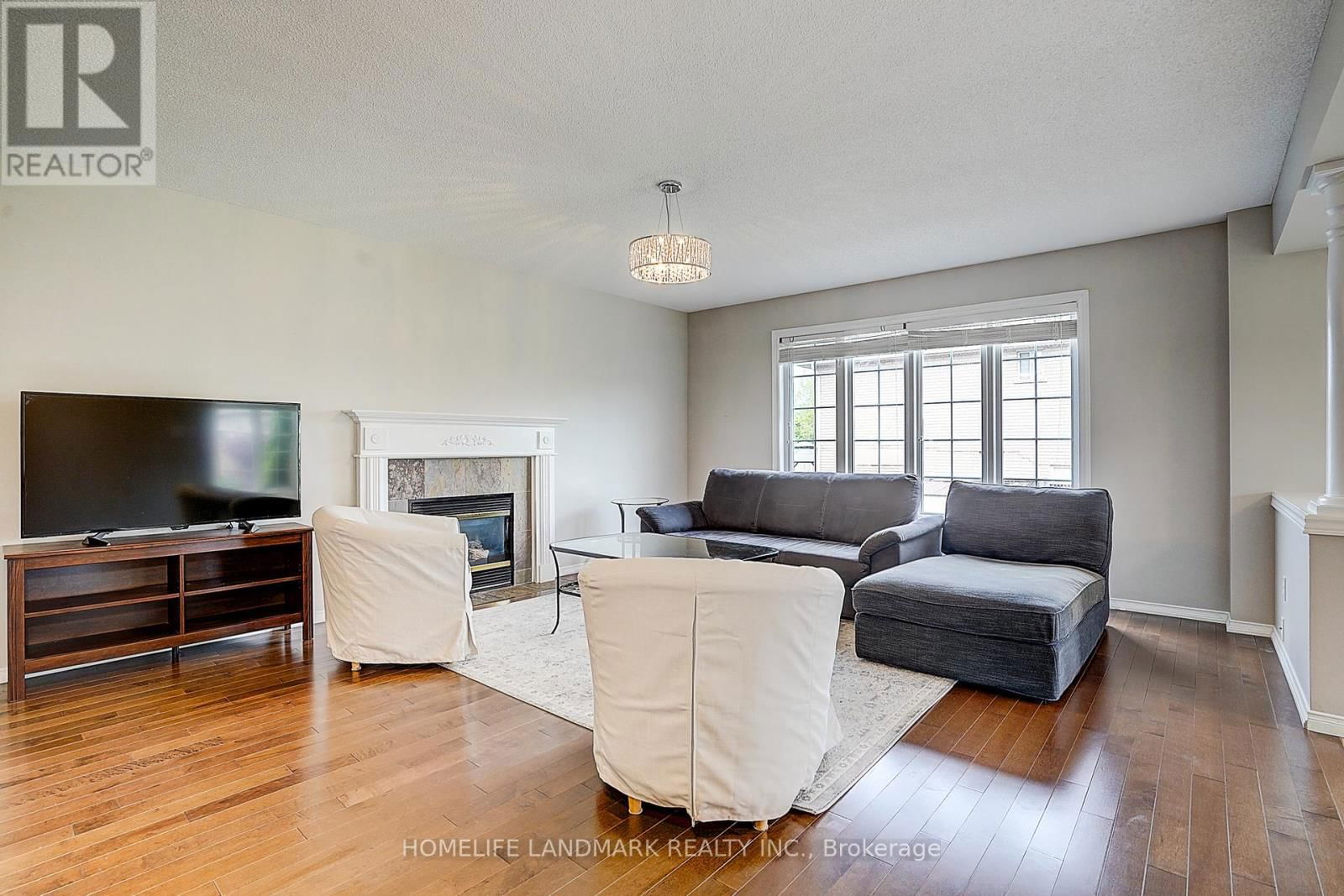 93 PELHAM DRIVE Image 10