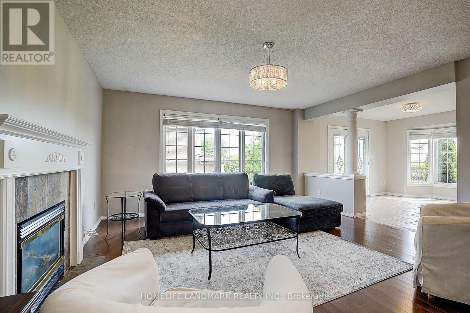 93 PELHAM DRIVE Image 12