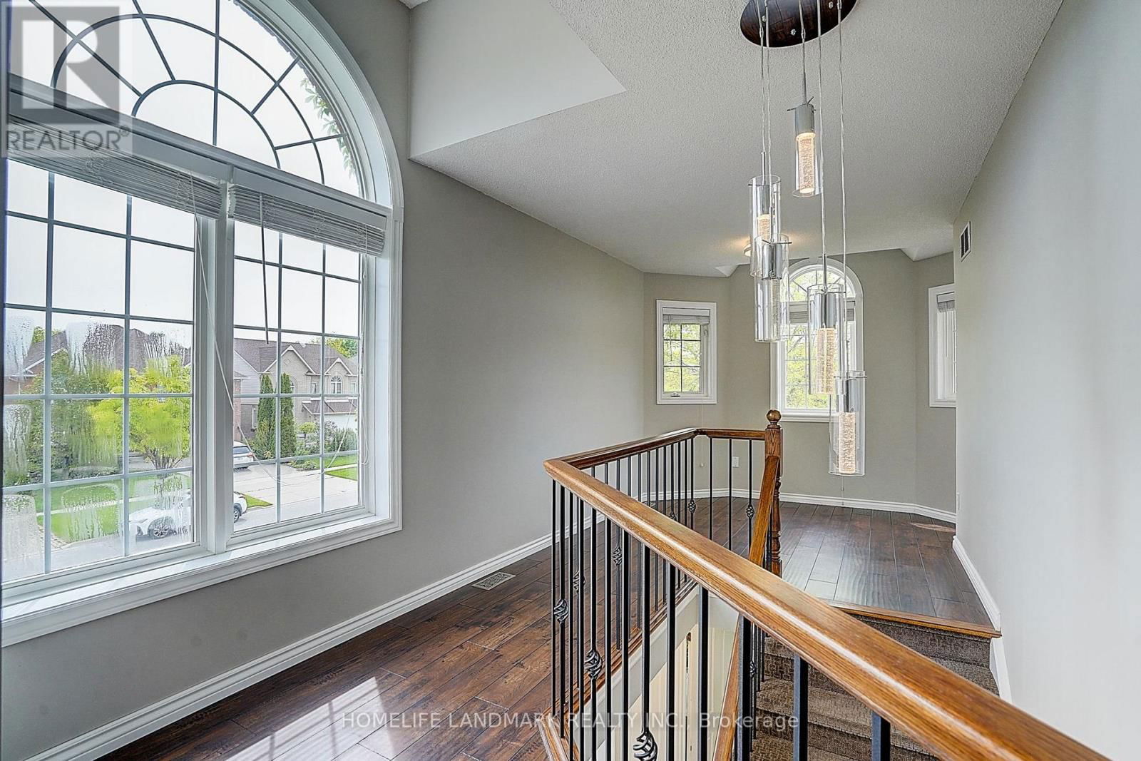 93 PELHAM DRIVE Image 23
