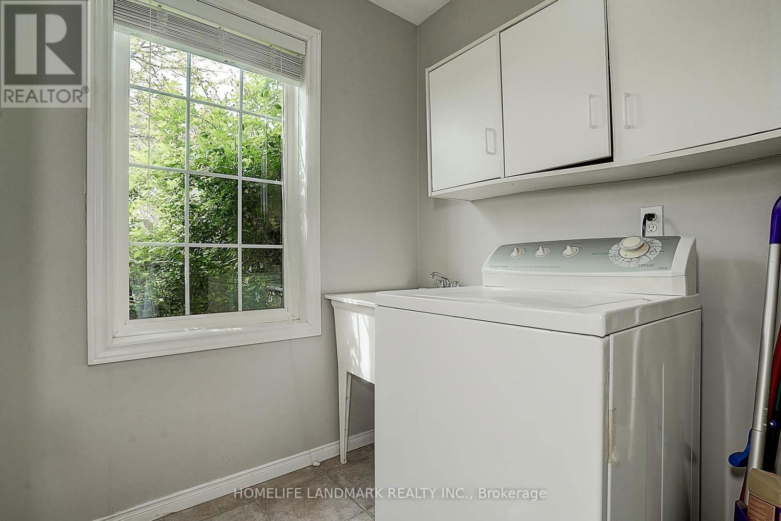 93 PELHAM DRIVE Image 35