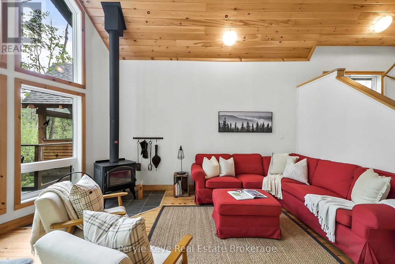1042 S MENOMINEE ROAD Image 10