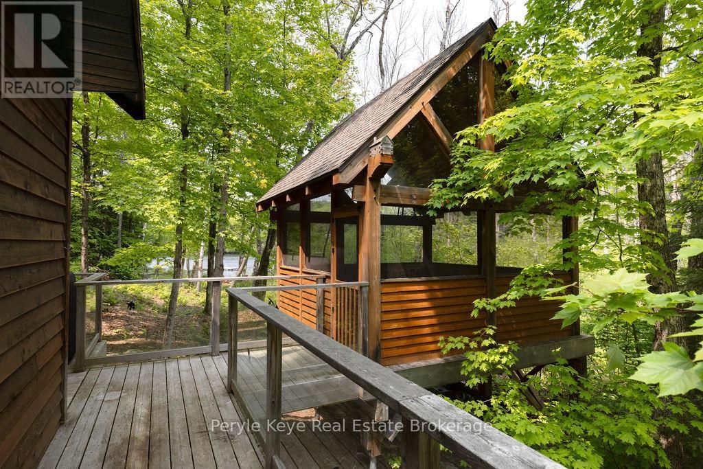 1042 S MENOMINEE ROAD Image 25