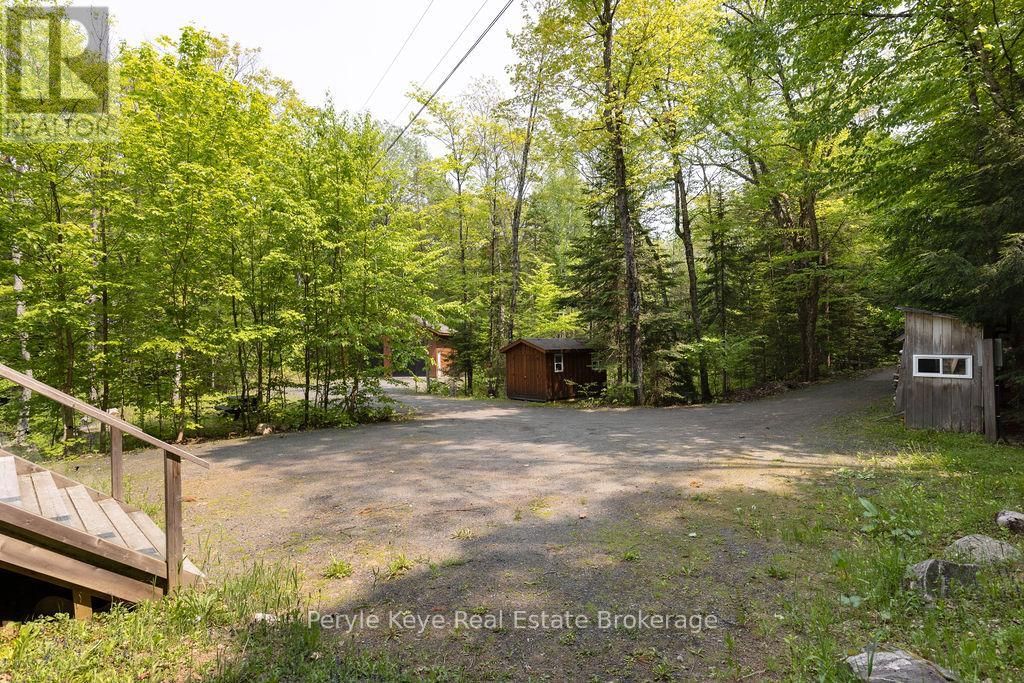 1042 S MENOMINEE ROAD Image 29