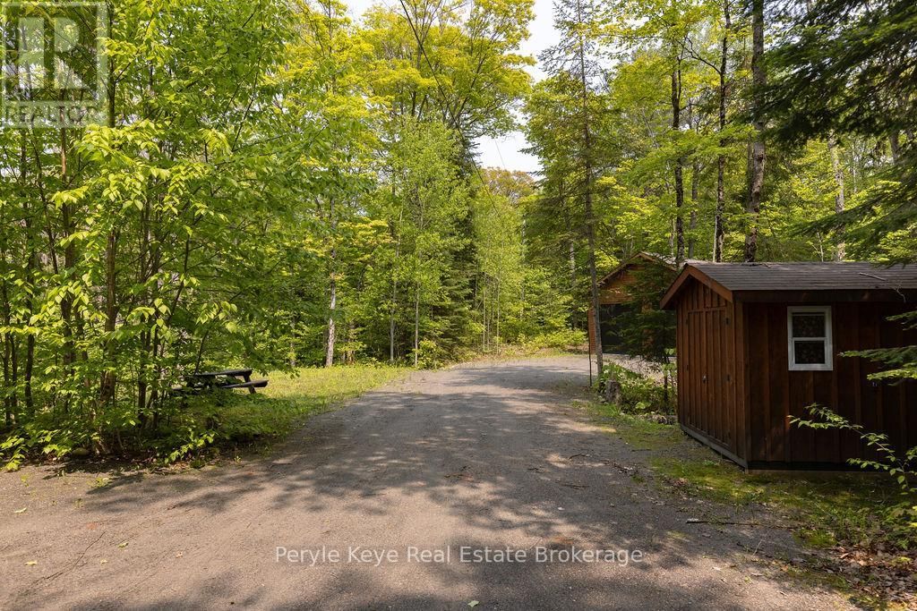 1042 S MENOMINEE ROAD Image 30