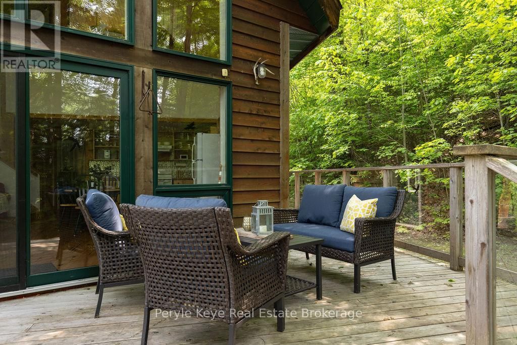 1042 S MENOMINEE ROAD Image 33