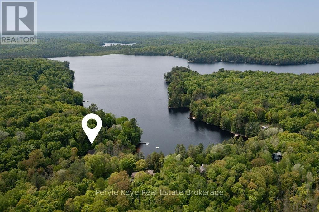 1042 S MENOMINEE ROAD Image 36
