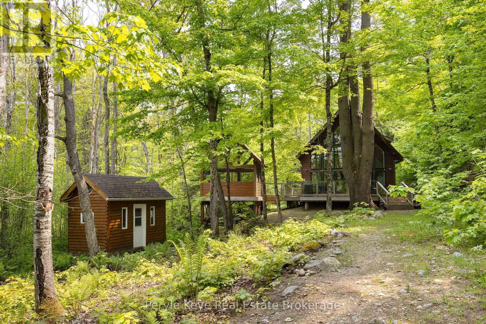 1042 S MENOMINEE ROAD Image 38