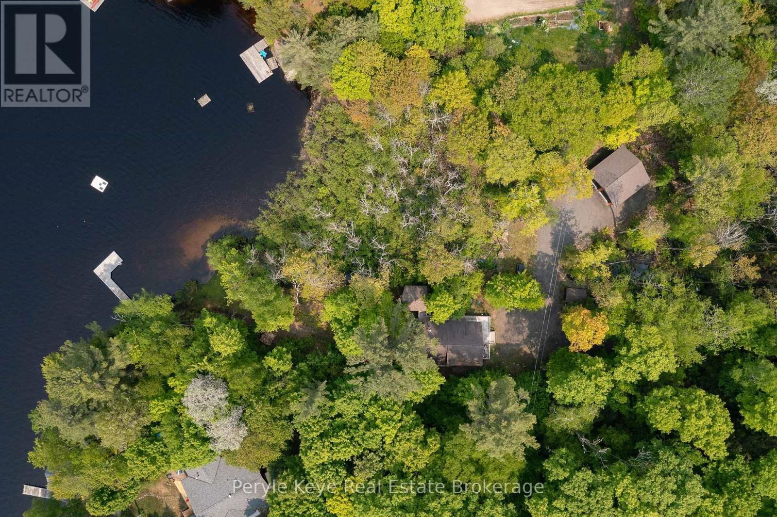 1042 S MENOMINEE ROAD Image 40