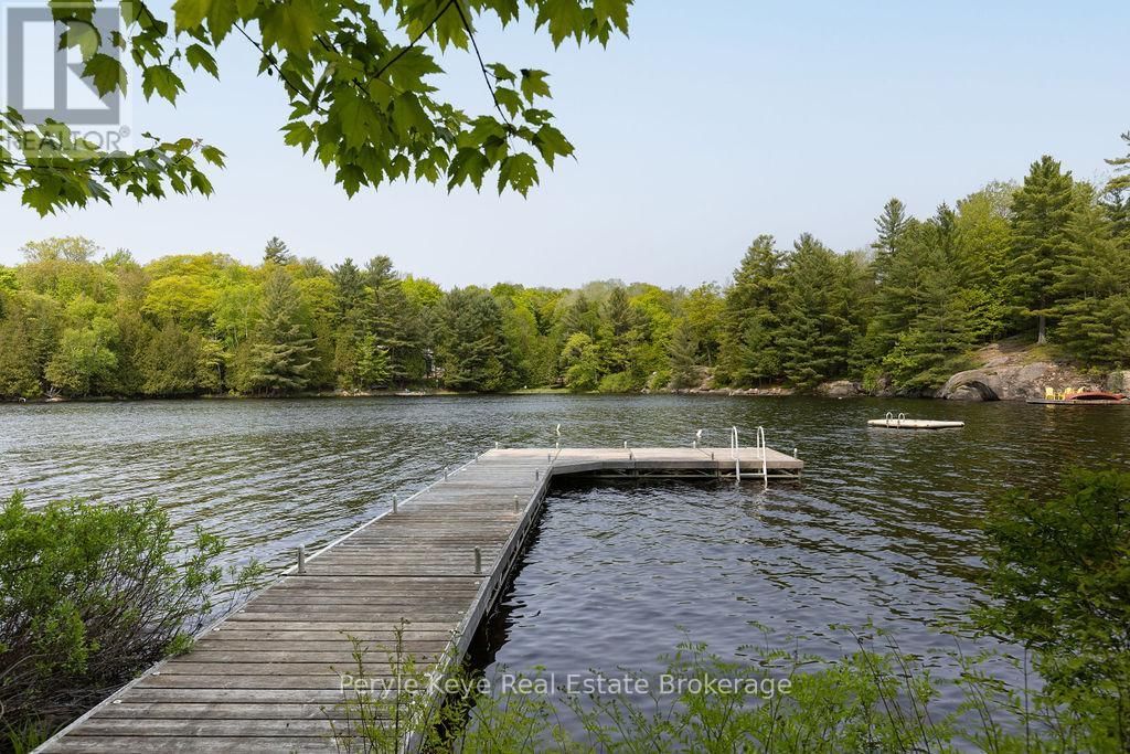 1042 S MENOMINEE ROAD Image 5