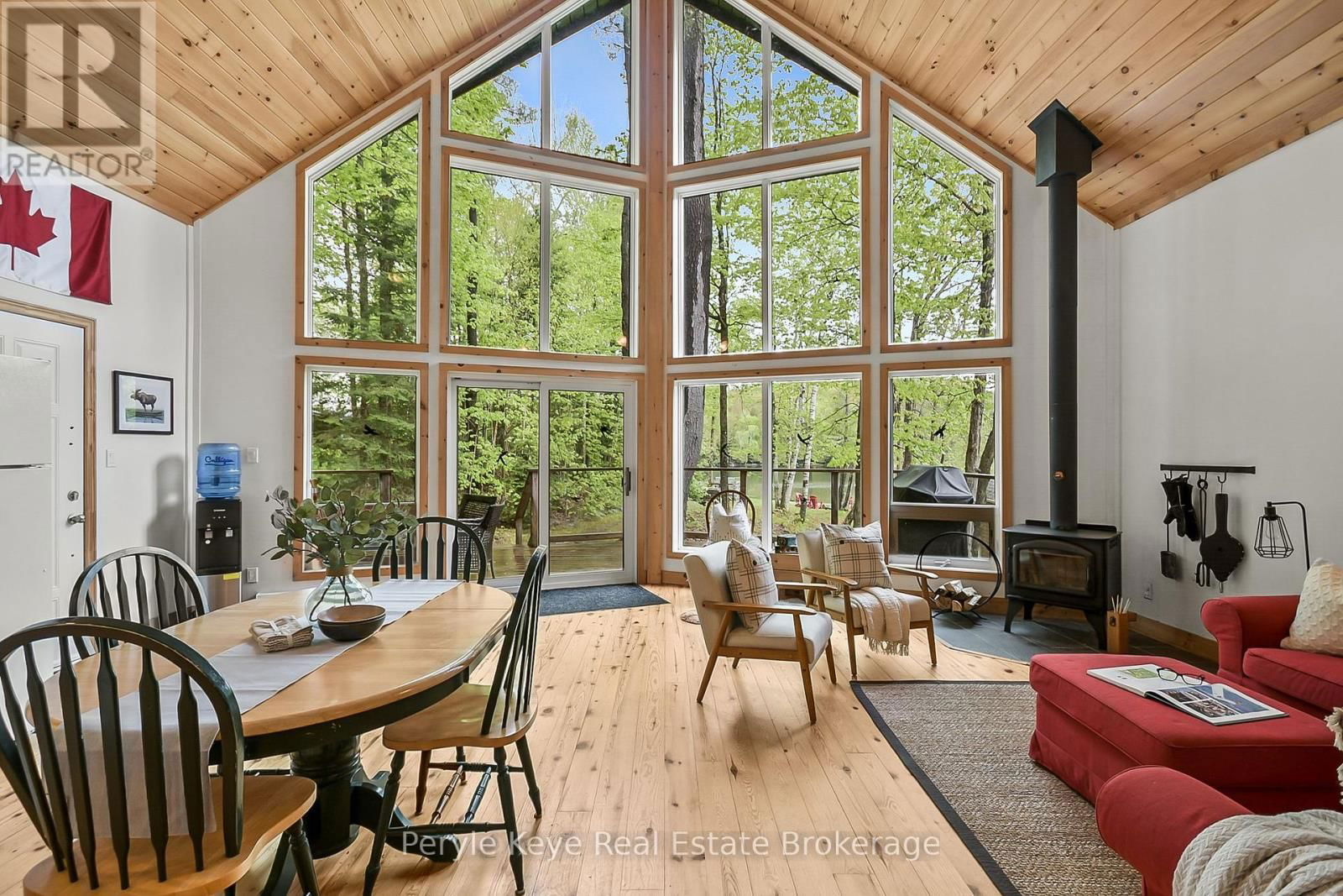 1042 S MENOMINEE ROAD Image 9
