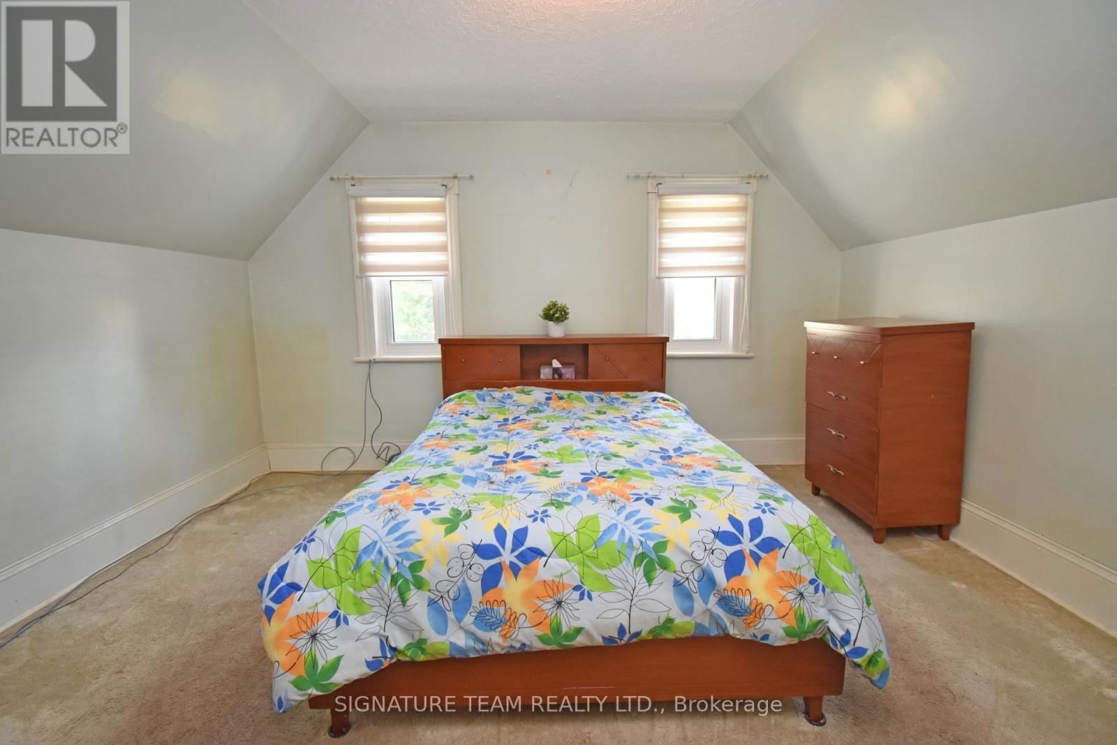 568 MARY STREET Image 13