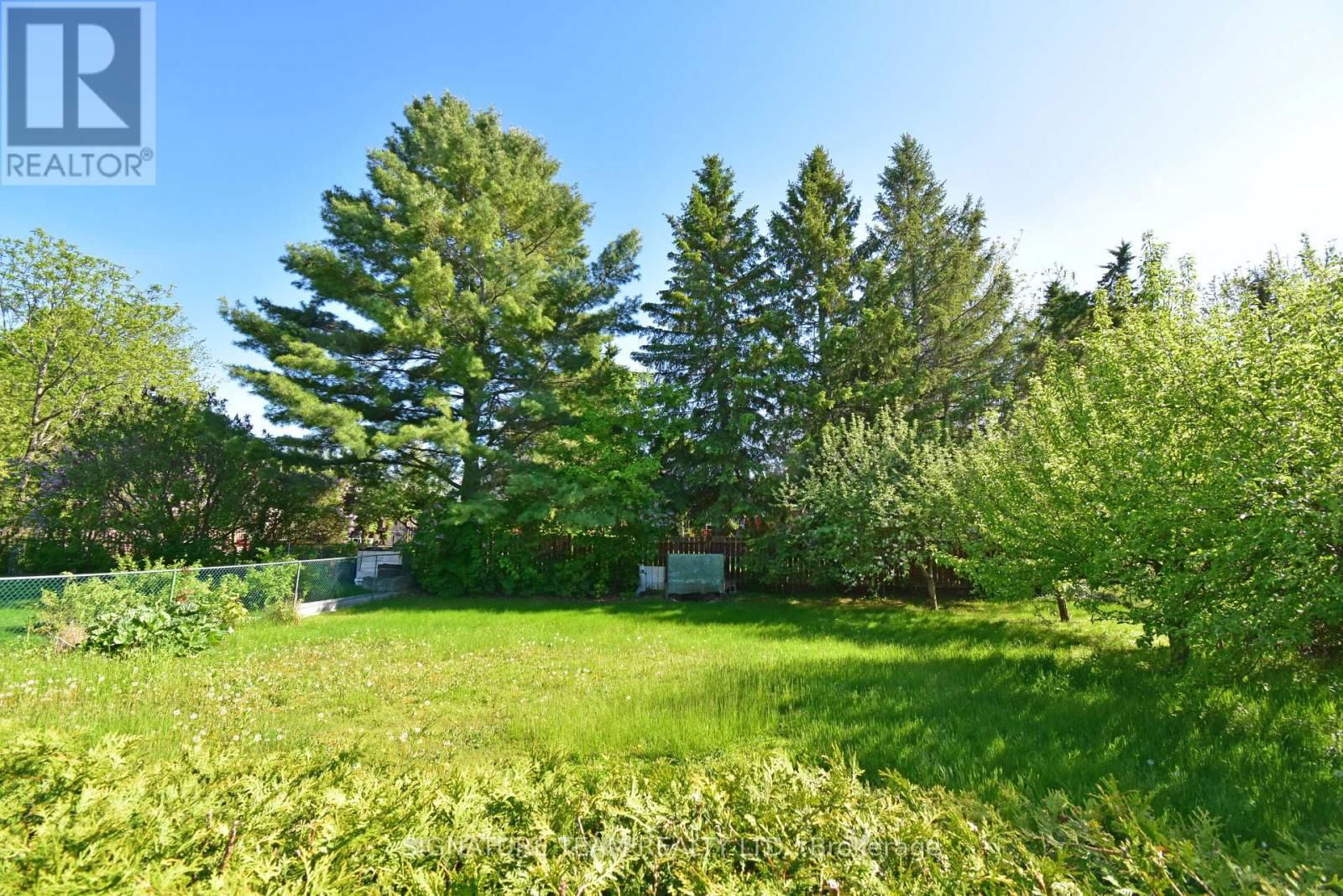 568 MARY STREET Image 17