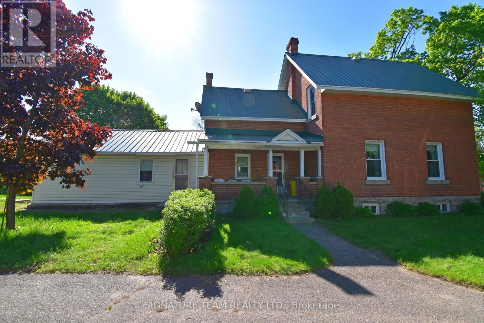 568 MARY STREET Image 2