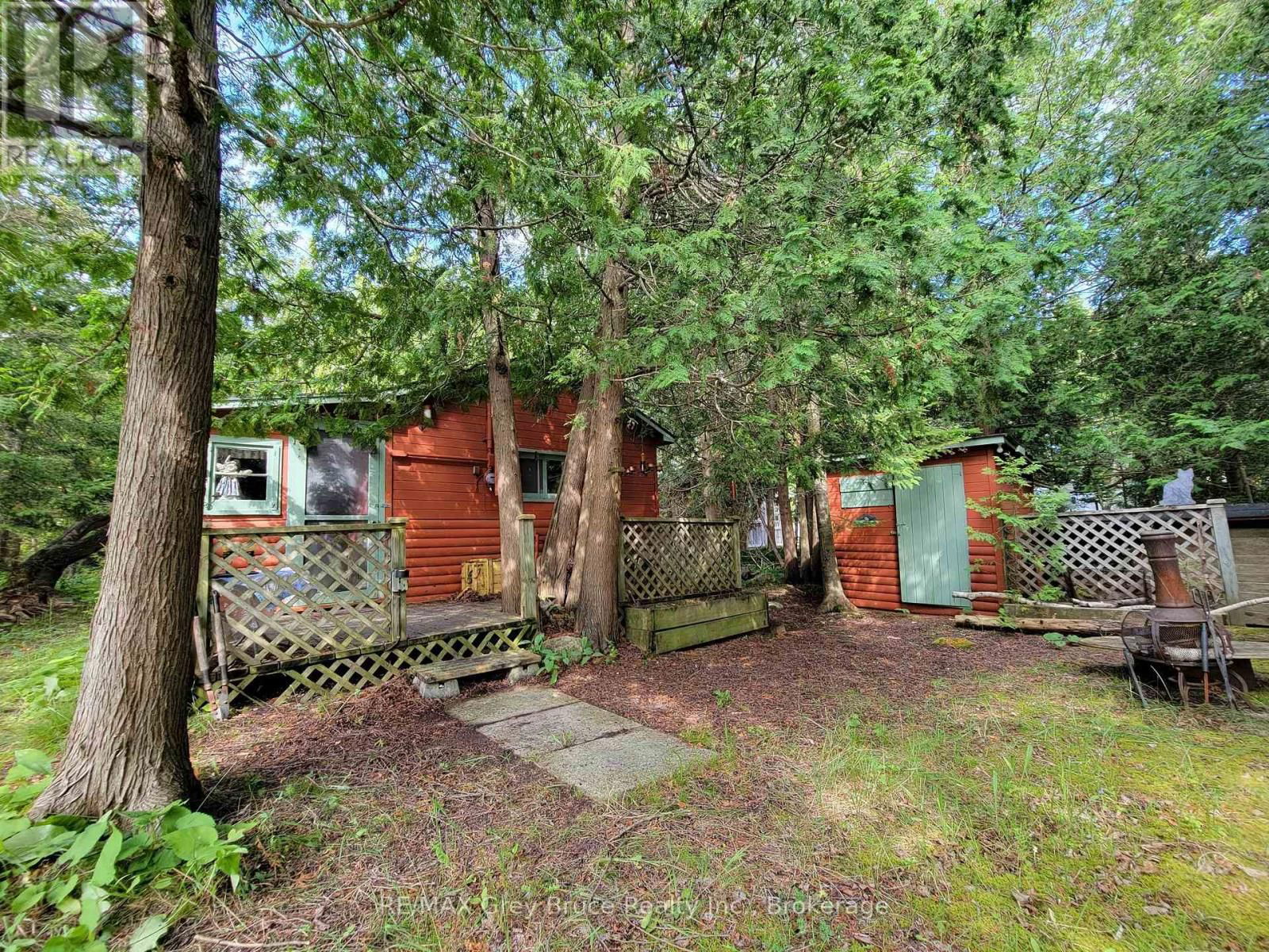 25 PINE TREE HARBOUR ROAD Image 1