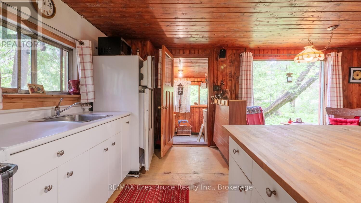 25 PINE TREE HARBOUR ROAD Image 11
