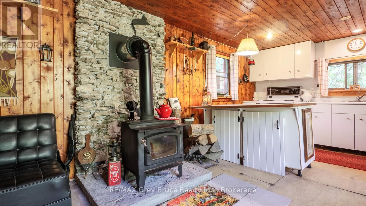 25 PINE TREE HARBOUR ROAD Image 21