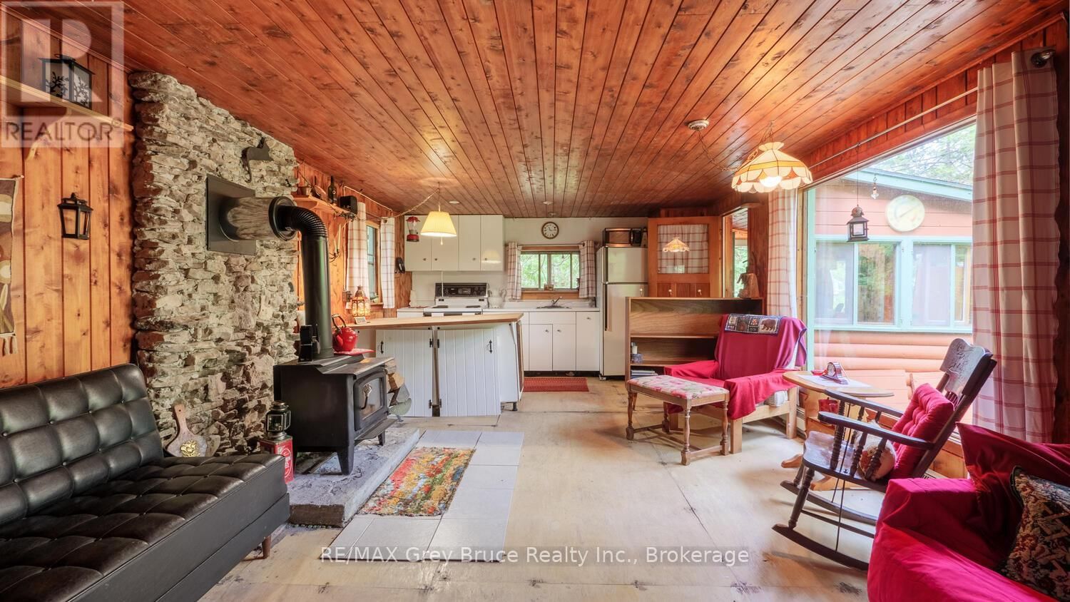 25 PINE TREE HARBOUR ROAD Image 25