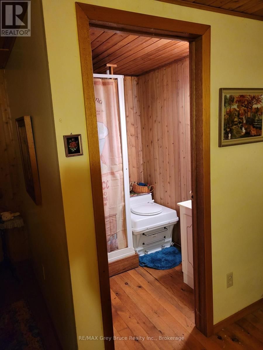 25 PINE TREE HARBOUR ROAD Image 33