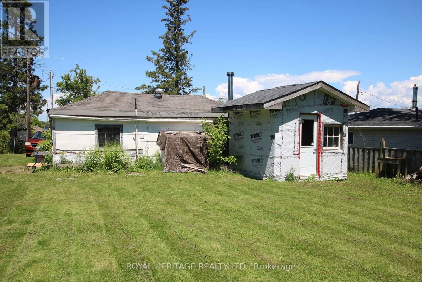 63 BIRCHCLIFF AVENUE Image 14