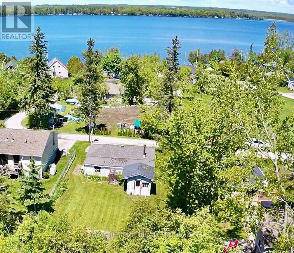 63 BIRCHCLIFF AVENUE Image 15