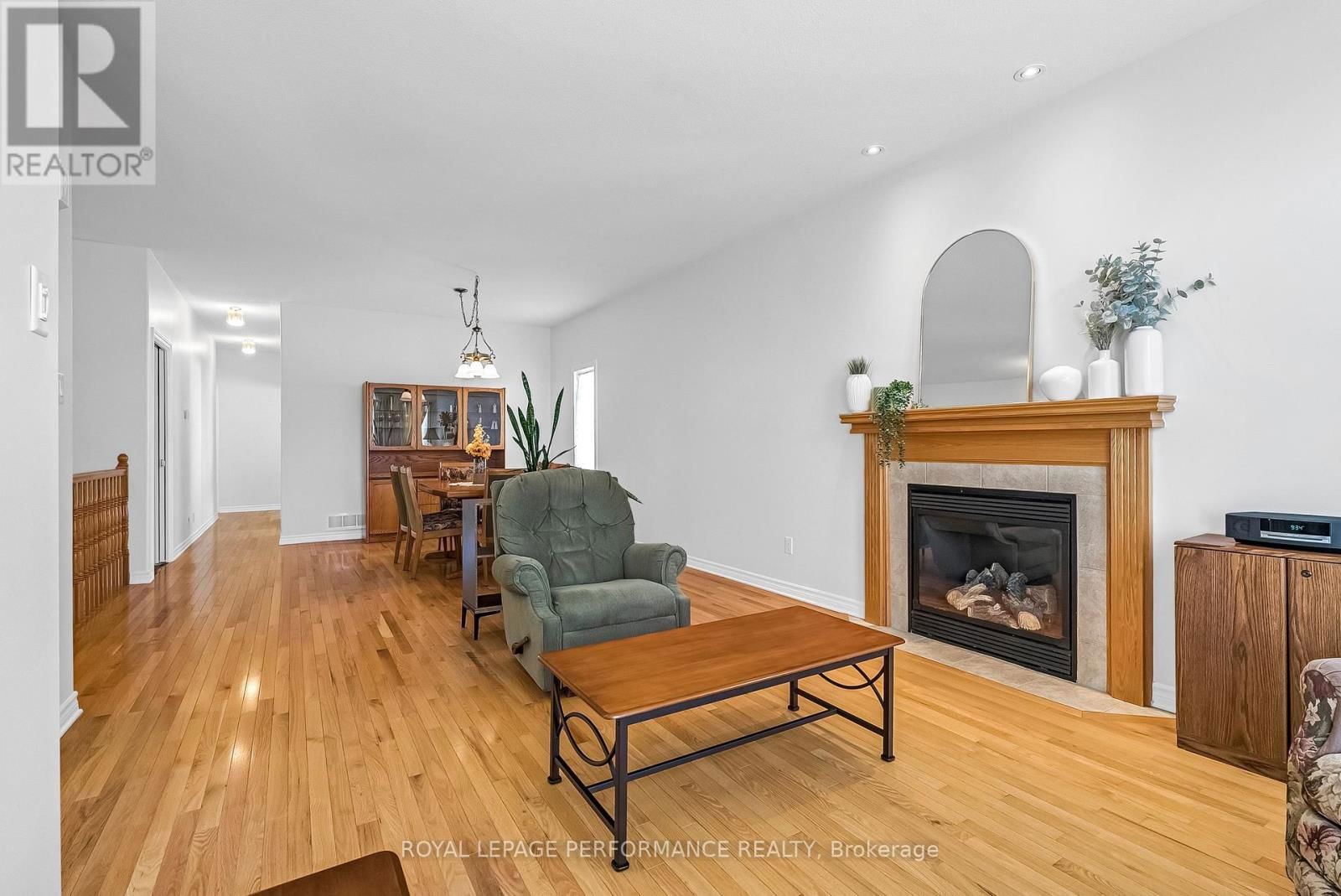 1921 SCHROEDER CRESCENT Image 6