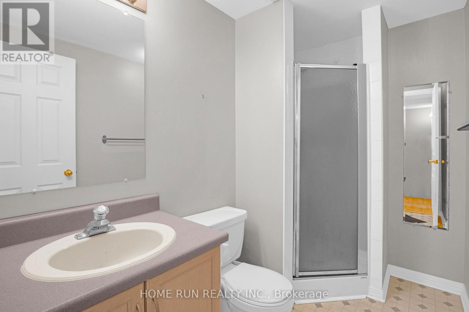 8 GWYNNE AVENUE Image 17