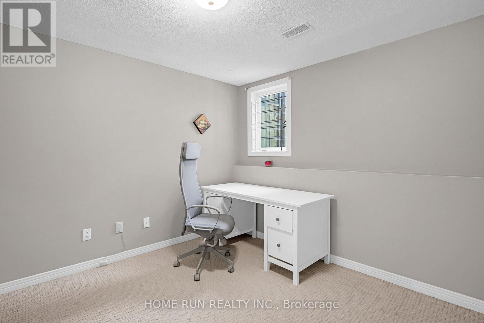 8 GWYNNE AVENUE Image 24