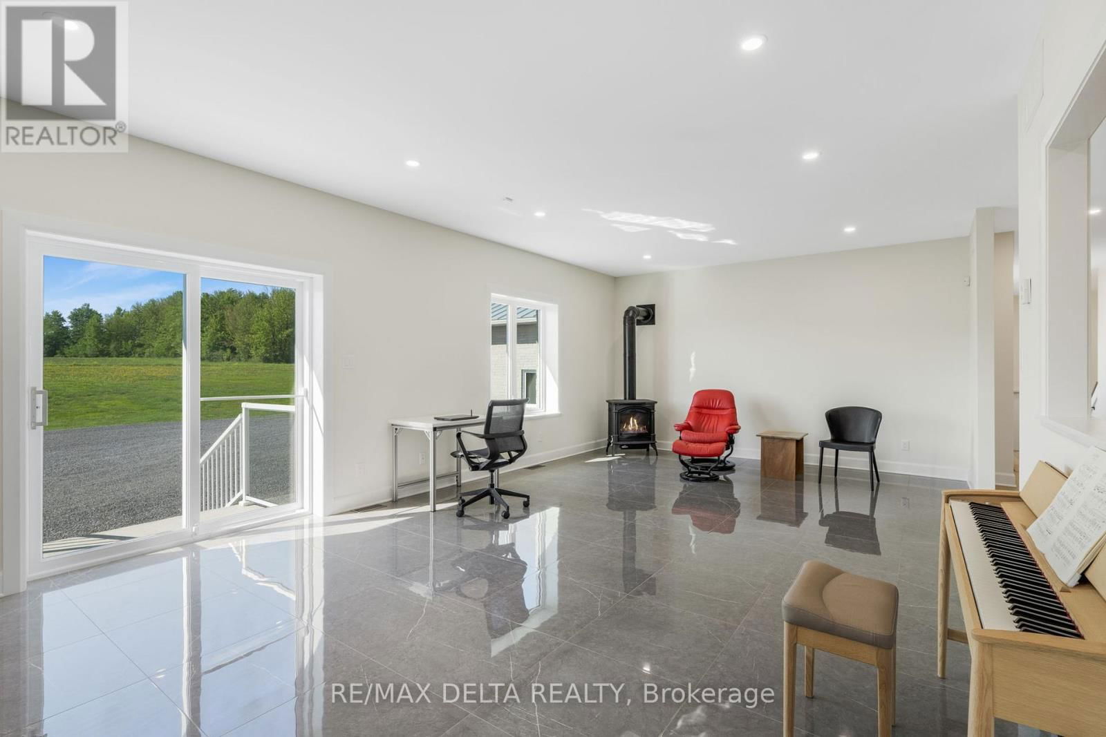 2030 LABONTÉ STREET Image 13