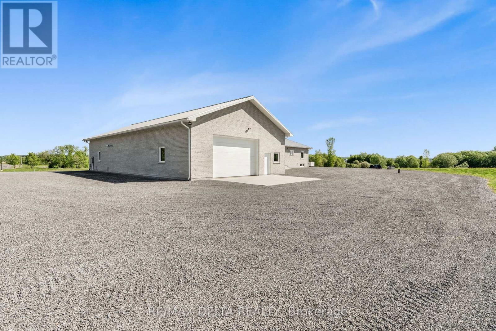 2030 LABONTÉ STREET Image 32