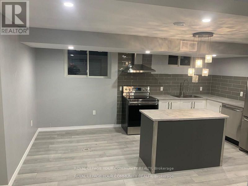 70 GOLDEN BOULEVARD EAST Image 35
