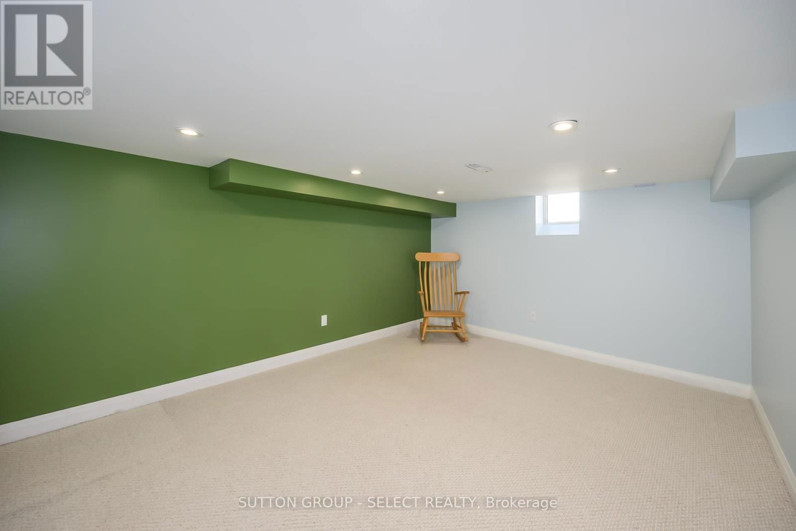 829 ELIAS STREET Image 35