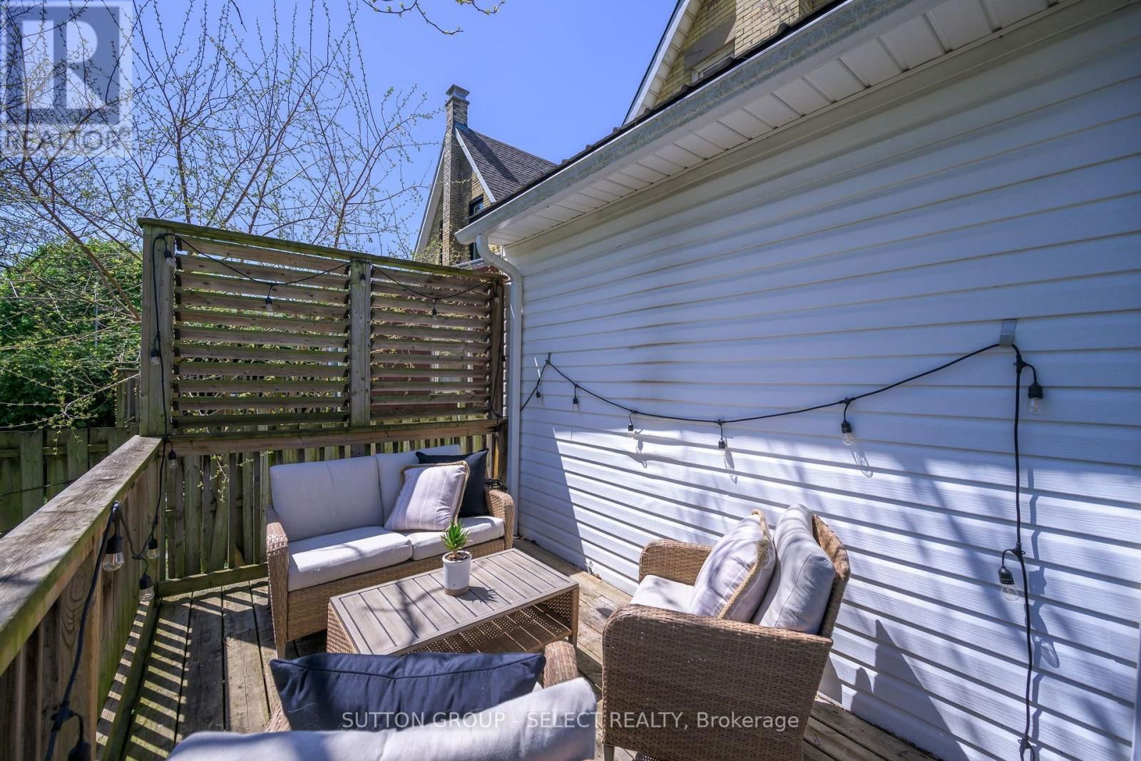 829 ELIAS STREET Image 9
