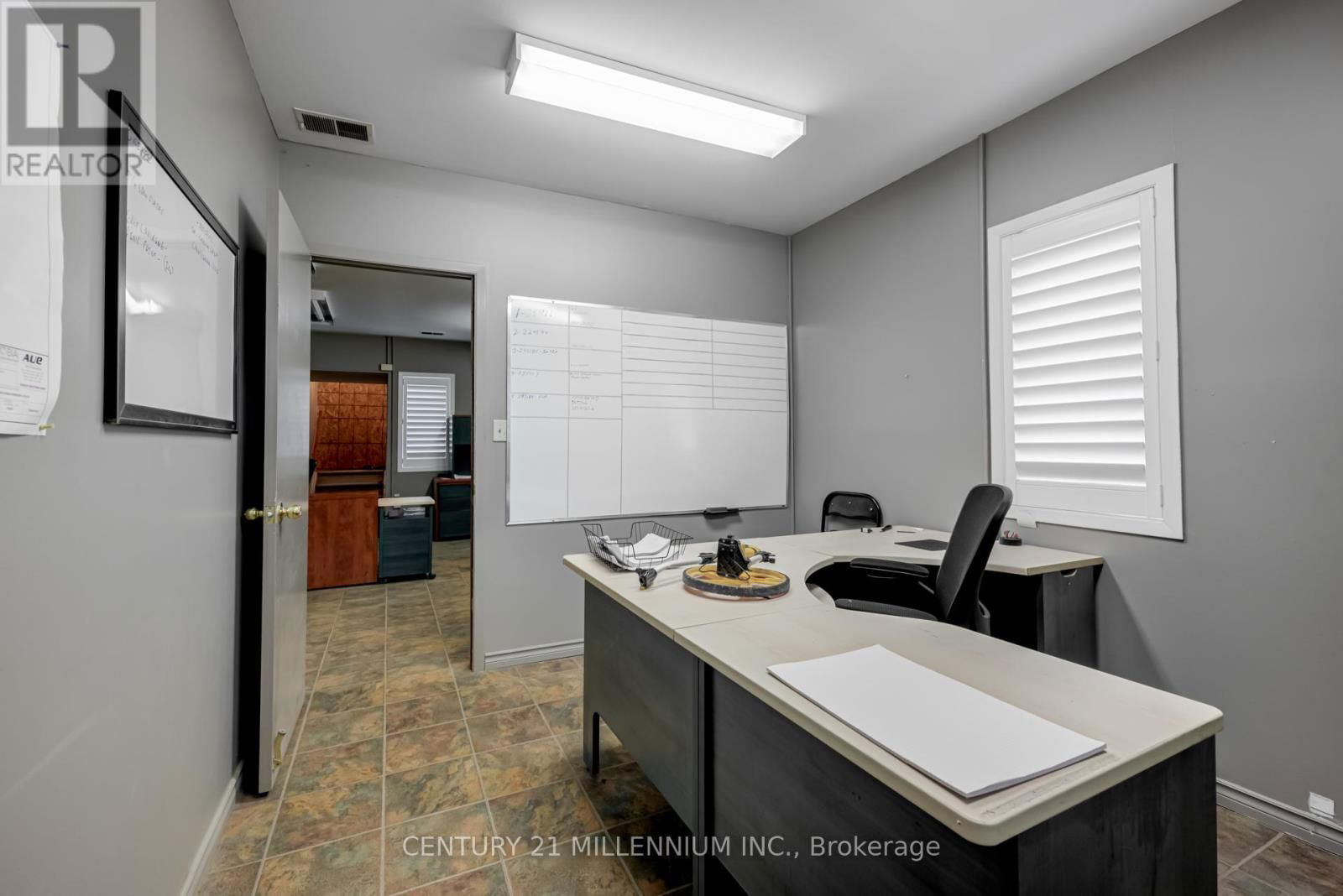 2073 PIPER LANE Image 13