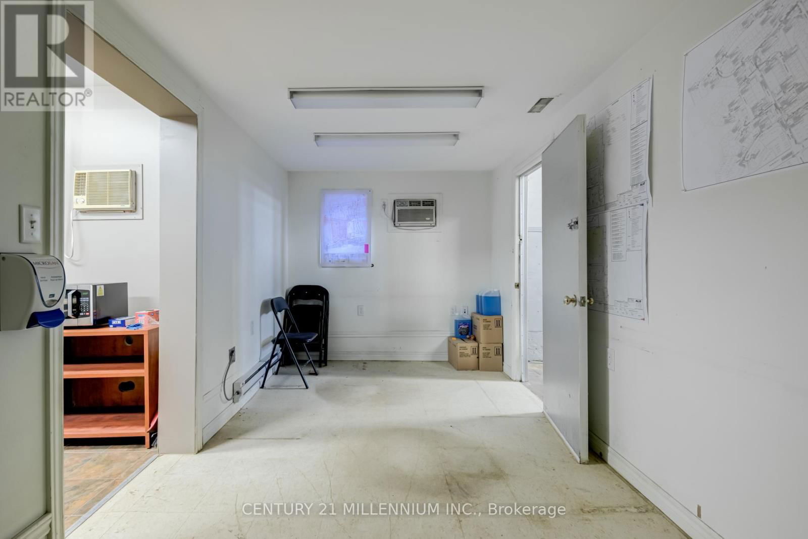 2073 PIPER LANE Image 16