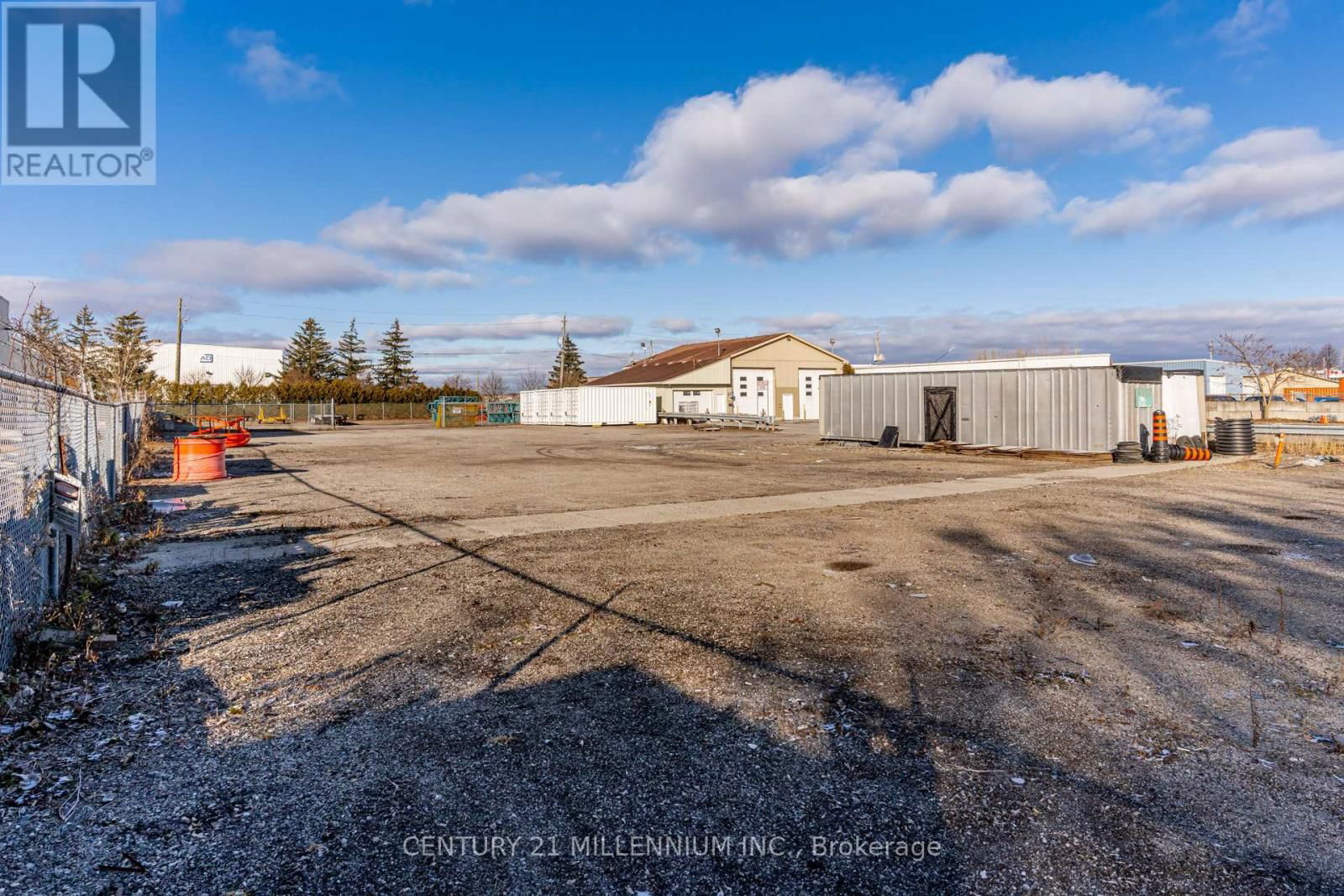 2073 PIPER LANE Image 44